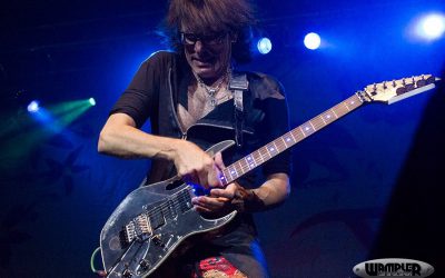 Steve Vai – Stolen Guitar and benefit for Tony McAlpine